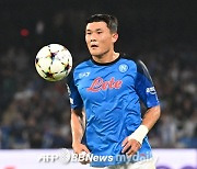 ‘김민재 풀타임’ 나폴리, 1·2위 맞대결서 아탈란타 2-1 꺾고 8점 차