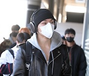 세븐틴 버논, 가죽재킷 걸치고 日 출국[포토엔HD]