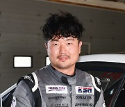 [ST포토] 백승훈, 'GT300 시즌 챔피언!'