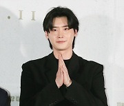 [포토] 이종석, '신뢰주는 인사'