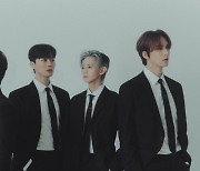 하이라이트, 컴백 첫날 ‘Alone’ 음원 차트 1위