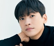 뮤지컬 배우 정욱진, SBS ‘소방서 옆 경찰서’ 캐스팅…김래원과 호흡[공식]