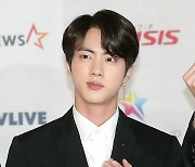 방탄소년단 진·몬스타엑스 기현·스키즈, 한터 주간 음반·인증차트 1위