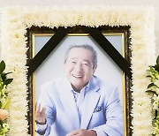 故송재호, 오늘(7일) 2주기...‘그리운 국민 아버지’