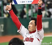 김강민 'KS 5차전 데일리 MVP'[포토]