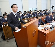 발언대 나와 답변하는 김광호 서울경찰청장