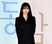 [TEN 포토] 조이현 '수줍은 포토타임'