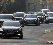 윤석열 대통령, 한남동 관저에서 첫 출근