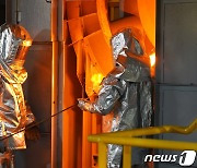 영풍, 세계 첫 건식용융 폐배터리 재활용 공장 가동…"리튬 90% 회수"