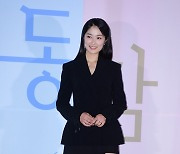 [T포토] 김혜윤 '초미니로 뽐낸 각선미'