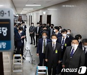 압수수색 앞둔 민주당 당대표 정무실장 사무실