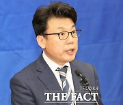 진성준 '당원매수' 스폰서 의혹 건설업자 영장 기각