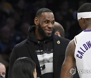 [NBA] "번뜩임을 잃었어" 칼드웰 포프가 바라보는 르브론의 부진