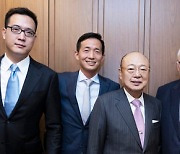 Hanwha's Kim meets with The Heritage Foundation's Feulner