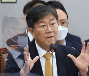 웃기고 있네 메모에...김대기 “잠깐 일탈, 국회모독으로 안봐” 해명