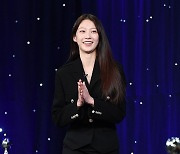 공승연 "여우조연상 이어 핸드프린팅까지 참여해 영광" [제43회 청룡 핸드프린팅]