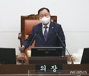 '접대' 고발당한 김인호 전 서울의회 의장, 무혐의 결론