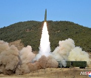 北, SRBM 1발 동해상으로 발사…일부 군용기 항적도 식별(종합)