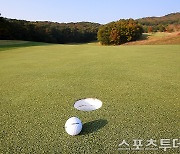 대중형 골프장 입장료, 회원제보다 3만4000원 이상 낮아야