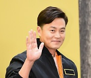 이서진, 사장님 승진했다…나영석 新 예능 '서진이네' 출격