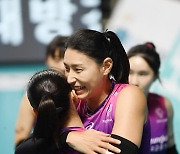 [Ms포토]김연경 '이겼다 주아야!'