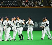 일본은 벌써 WBC 공인구로 연습, LG로 간 기술위원장...한국 대표팀 정말 괜찮나