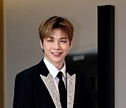 [Y이슈] 강다니엘 실언 논란에 재조명 받는 김종민...PPL 상도의란 이런 것