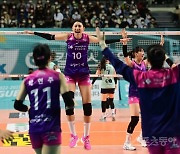 김연경, 3-0 승리에 폴짝폴짝! [포토]