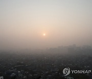 [날씨] 흐리고 포근한 늦가을…수도권 미세먼지 '나쁨'