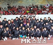 축구대표팀 ‘붉은악마와 출정식 기념촬영’ [MK포토]