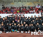 축구대표팀 ‘붉은악마와 함께 파이팅’ [MK포토]