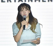 김민아 아나운서, 무대 위에 미모 꽃 피었네 [포토엔HD]