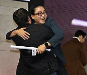 김한민 감독, '팬들의 사랑에 깜짝' [사진]