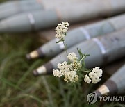 WSJ "한국, 미국 통해 우크라이나군에 155mm 포탄 10만발 제공"