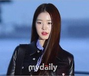 아이브 장원영 '뮤비의 한 장면 같은 출국' [한혁승의 포톡]