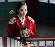 ‘슈룹’ 김혜수, 이 갈고 칼 빼든다 [T-데이]