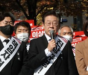 이재명 "`이태원 참사` 공직자 2명 사망…정부, 심리치료 지원해야"