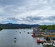 ‘막바지 단풍’ 강원 명산엔 7400여명 발길…쌀쌀한 날씨로 줄어