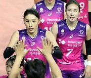 [포토]흥국생명 김연경, 만원관중 앞에서 3연승 견인