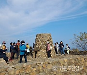 “솔향과 낙엽의 구수한 늦가을 향기 온몸으로 만끽”