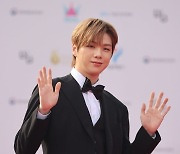 강다니엘 치명적 말실수 후 첫 근황 "귀엽다 그치" 고양이 자랑