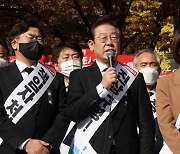 이재명 “공직자들 순직 비극…현장인력 심리치료 적극 지원해야”