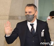 [일문일답] '카타르 출국' 벤투 감독 "걱정 고민보다 해결책 찾겠다"