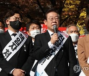 [이태원 참사] 이재명 "현장 대응인력 심리치료 지원 명문화해야"