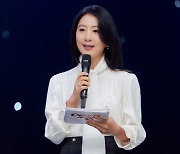 김희애, 29년째 ‘어린이에게 새 생명을’ MC 진행 ‘선한 영향력’