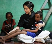 '동남아 동행' 김건희 여사, 연이틀 '심장병 아동' 지원활동