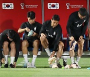 축구화 신는 축구대표팀