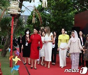 김건희 여사, G20 정상회의 배우자 프로그램 참석