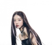 유아, 미니 2집 美-英 포함 8개 지역 TOP10…전 세계 사로잡은 솔로 퀸