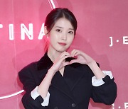 아이유, 사랑이 떠다니는 밤이야 [SE★포토]